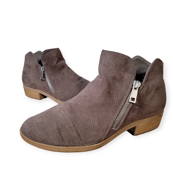 Universal Threads Dylan Faux Suede Ankle Boots Size 6.5 - Picture 15 of 15